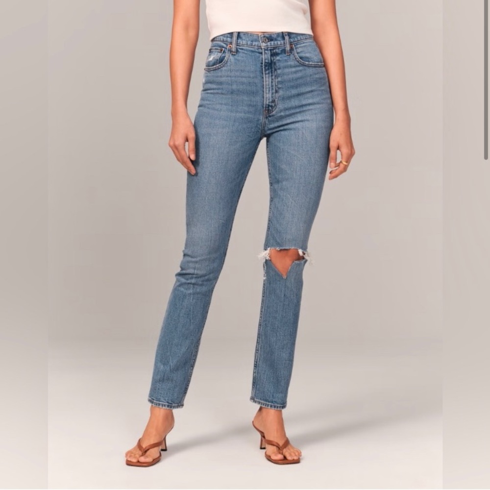 Abercrombie & Fitch Curve Love 90s Slim Straight Ultra High Rise 26 Short